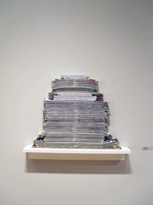 Free Paper 10-06 | Paper and glue, 19.5 x 24.5 x 2 inches, 17 lbs