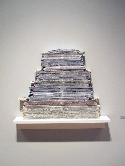 Free Paper 6-06 | Paper and glue, 20.5 x 24.25 x 2 inches, 19 lbs